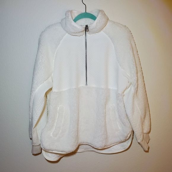 Halcyon White Quilted FauxFur Fuzzy Henley Sweater nwt - Picture 1 of 12